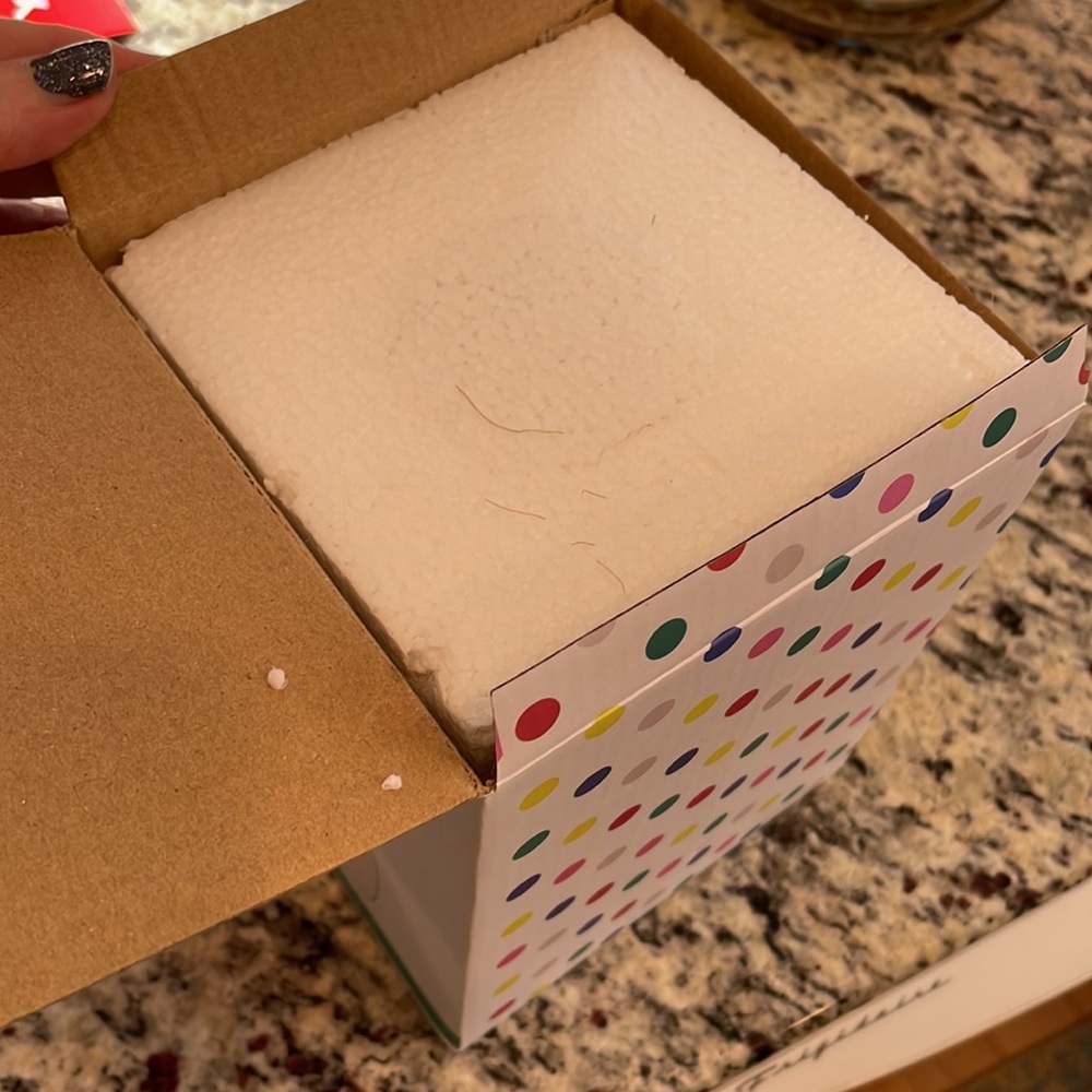 Isaac Mizrahi XO sienna pink ceramic new in box small vase - Picture 11 of 11